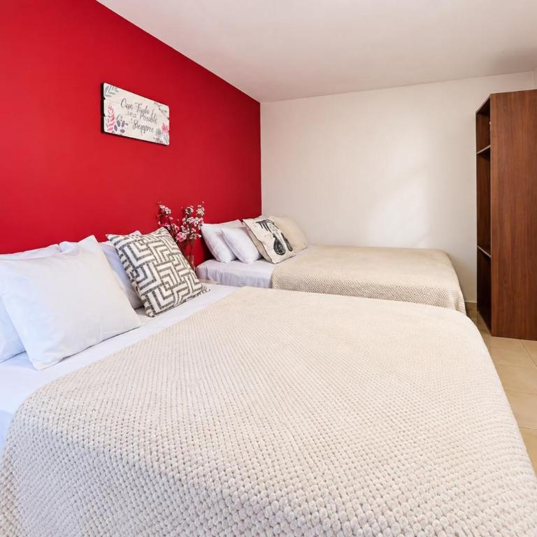 Town Apartment with terrace 4 bedrooms 3 baths - Apartamento - 13
