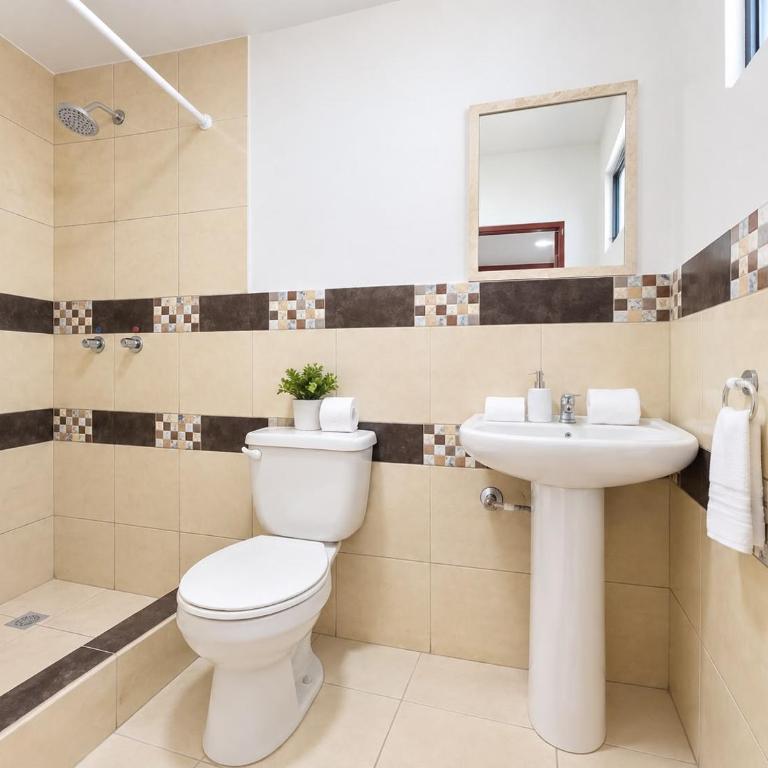 Town Apartment with terrace 4 bedrooms 3 baths - Apartamento - 15