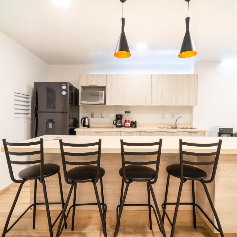 Macondo 505 - 2BR Condo with Rooftop Pool - Apartment - 15