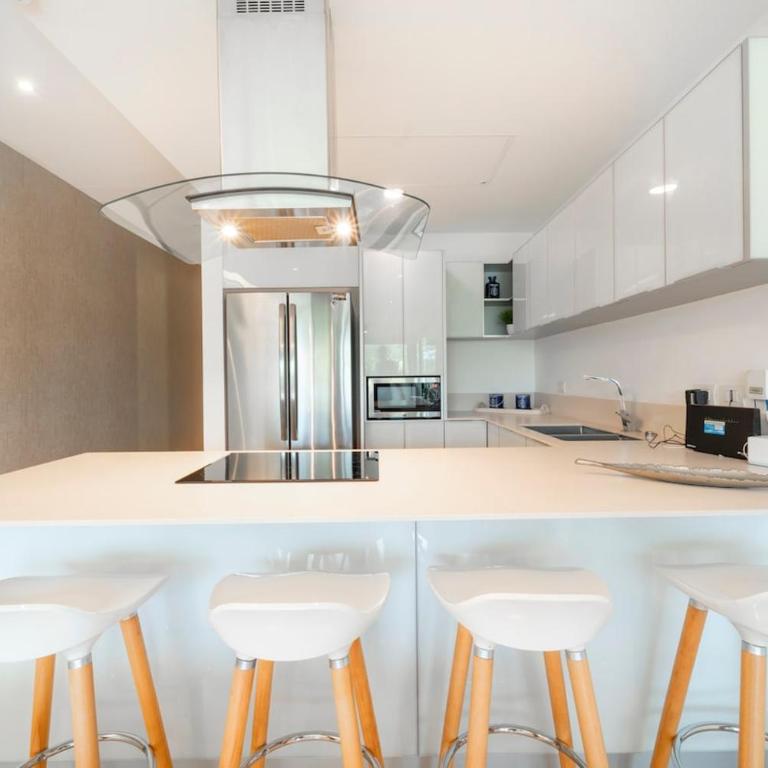Cruz con Mar 2BR - Private Jacuzzi & BBQ 406 - Apartment - 14