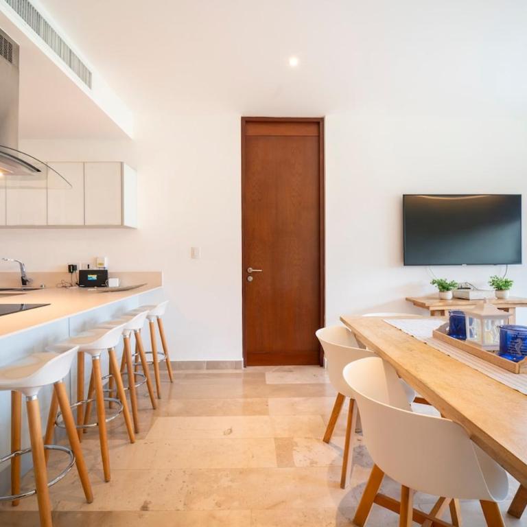 Cruz con Mar 2BR - Private Jacuzzi & BBQ 406 - Apartment - 16