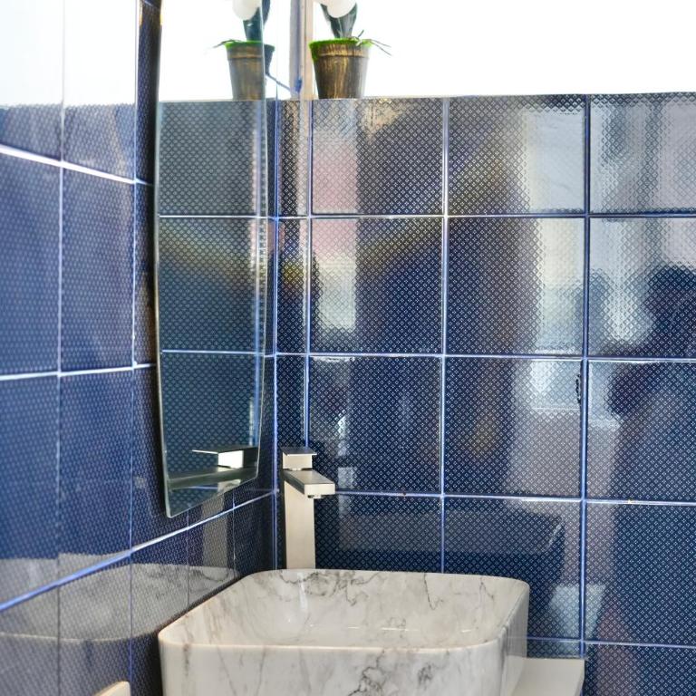 Plaza Nomad, Urban Rooms and Suites private jacuzzi Quito La Carolina - Deluxe Room (2 Adults + 1 Child) - 4