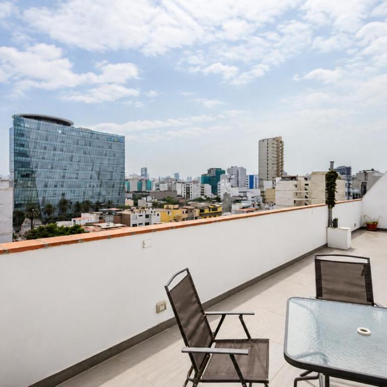 Duplex Apartamento con terraza en Miraflores - Apartamento Dúplex - 2