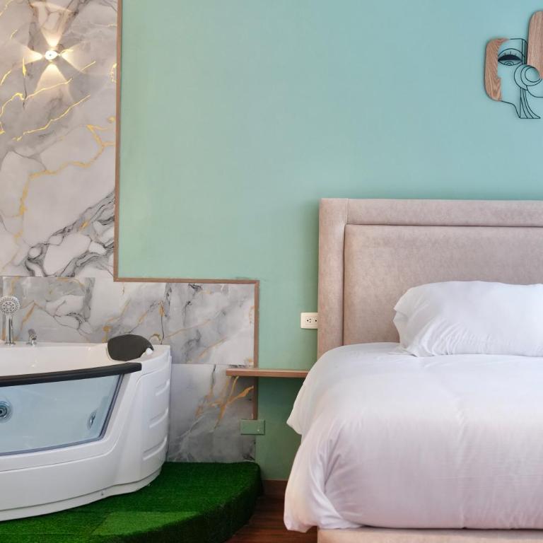 Plaza Nomad, Urban Rooms and Suites private jacuzzi Quito La Carolina - Deluxe Room (2 Adults + 1 Child) - 7