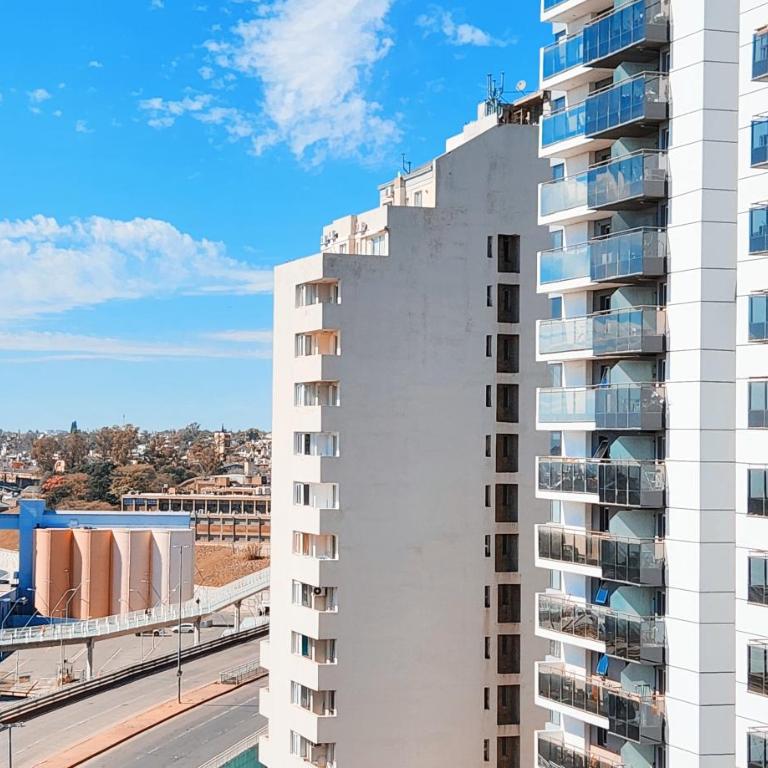 Nueva Córdoba - Piso 10 con vistas - Piscina en terraza - Seguridad 24Hs - One-Bedroom Apartment - 27