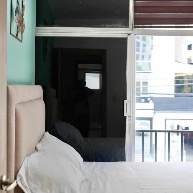 Plaza Nomad, Urban Rooms and Suites private jacuzzi Quito La Carolina - Deluxe Room - 11