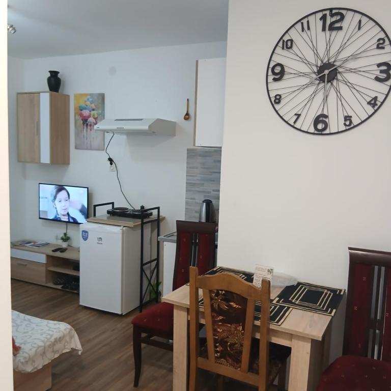 rm castell apartments - Apartment with View and Balcony - 14