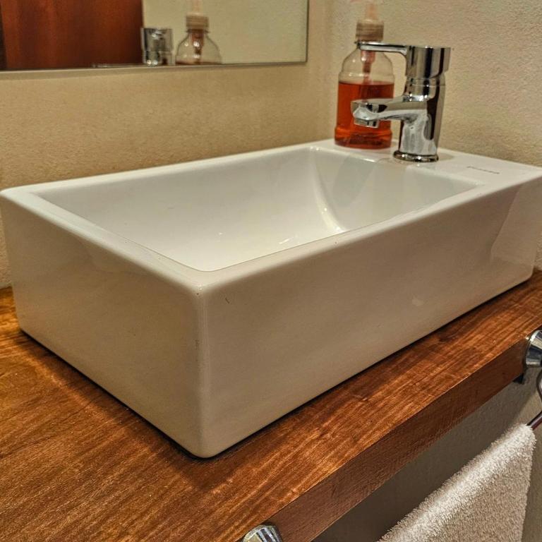 Hospedaje SUEÑO URBANO - Habitación Doble con baño privado - 1 o 2 camas - 16