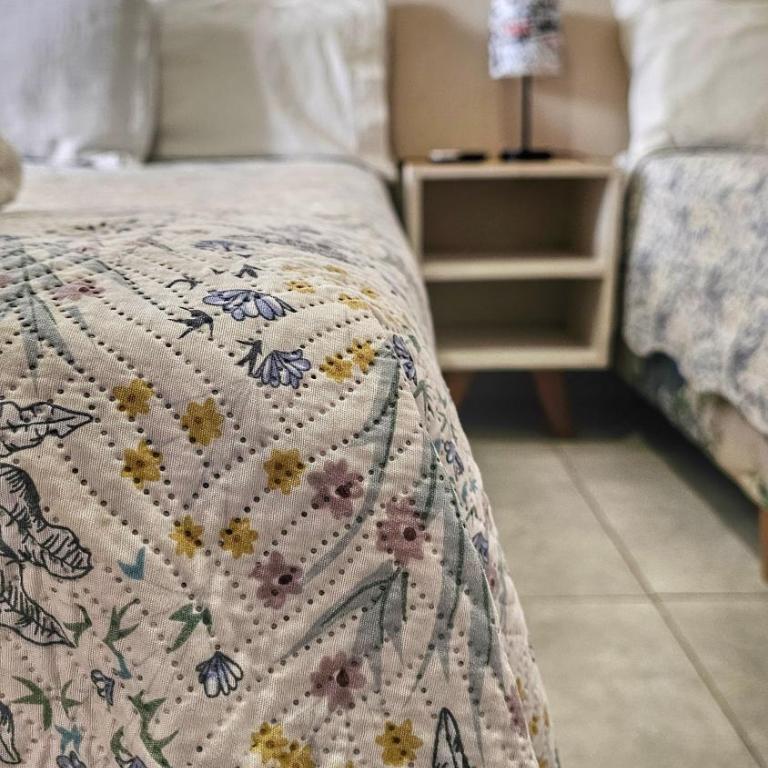 Hospedaje SUEÑO URBANO - Habitación Doble con baño privado - 1 o 2 camas - 60