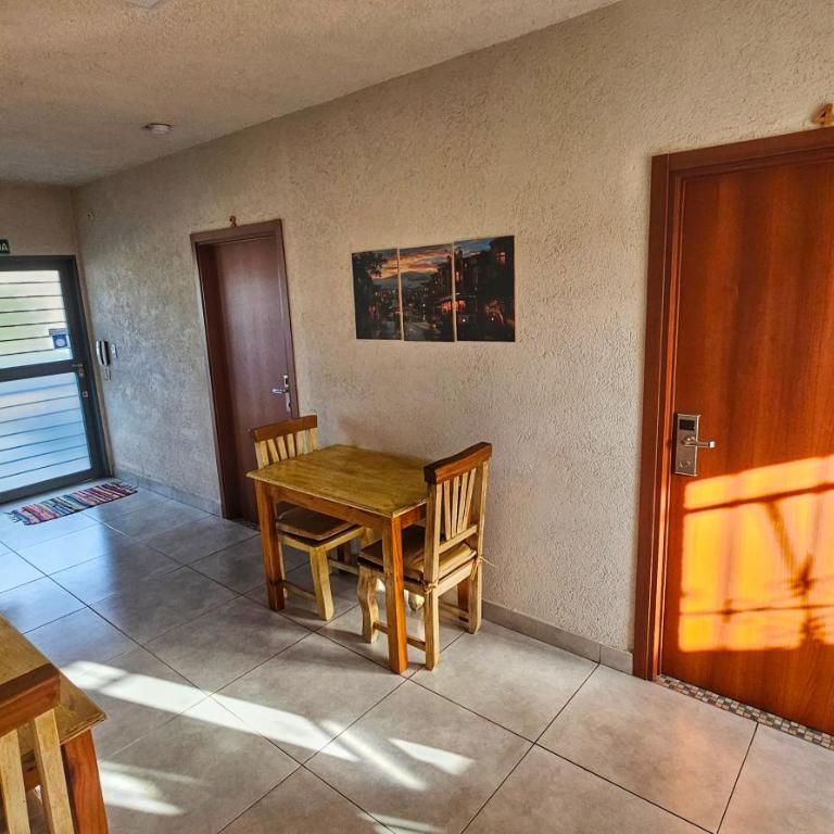 Hospedaje SUEÑO URBANO - Habitación Doble con baño privado - 1 o 2 camas - 34