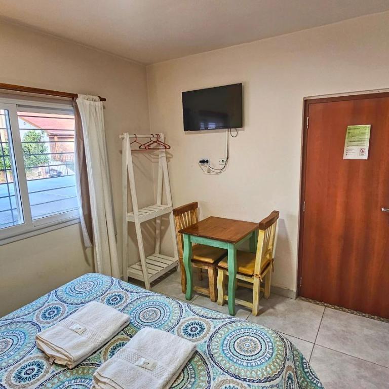 Hospedaje SUEÑO URBANO - Habitación Doble con baño privado - 1 o 2 camas - 35