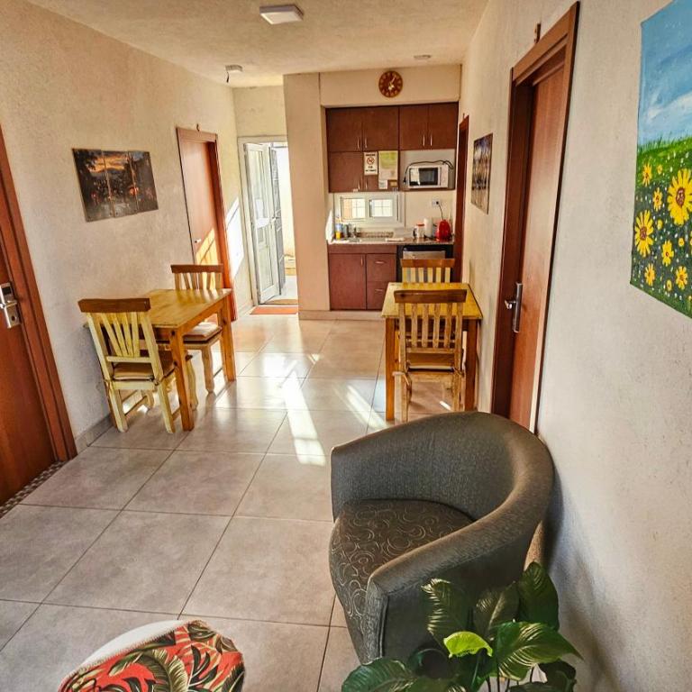 Hospedaje SUEÑO URBANO - Habitación Doble con baño privado - 1 o 2 camas - 42