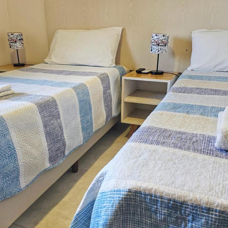 Hospedaje SUEÑO URBANO - Habitación Doble con baño privado - 1 o 2 camas - 56