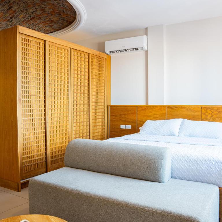 Costa Elegante Hotel & Suites - Suite Familiar - 4