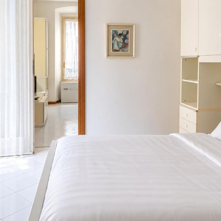 Stresa Apartament V - 100 metres to ferry with private garage - Appartamento con 1 Camera da Letto - 13