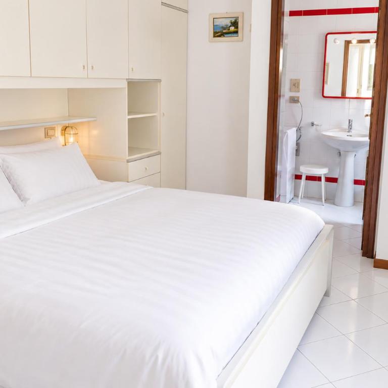 Stresa Apartament V - 100 metres to ferry with private garage - Appartamento con 1 Camera da Letto - 1