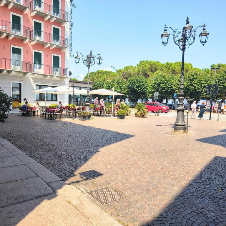 Stresa Apartament V - 100 metres to ferry with private garage - Appartamento con 1 Camera da Letto - 20