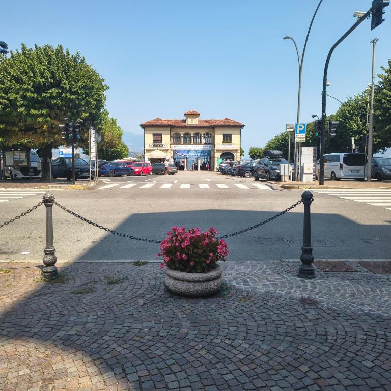 Stresa Apartament V - 100 metres to ferry with private garage - Appartamento con 1 Camera da Letto - 22