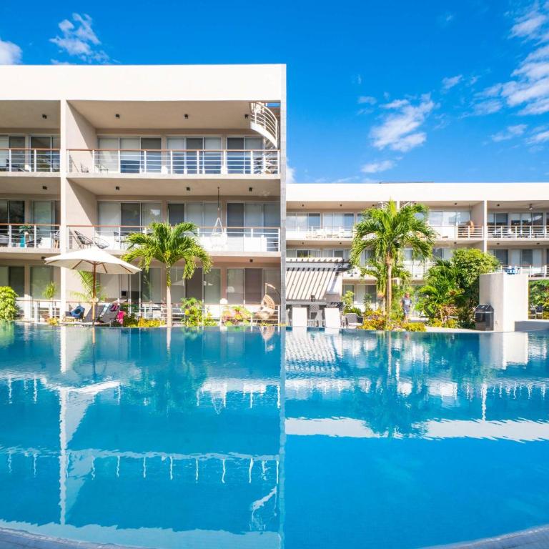 Bamoa 310 - 2BR Condo with Rooftop Pool & Gym - Apartment - 3