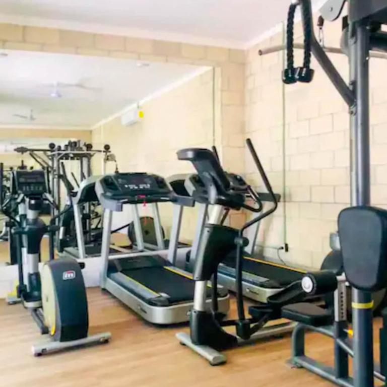 Bamoa 310 - 2BR Condo with Rooftop Pool & Gym - Apartment - 9