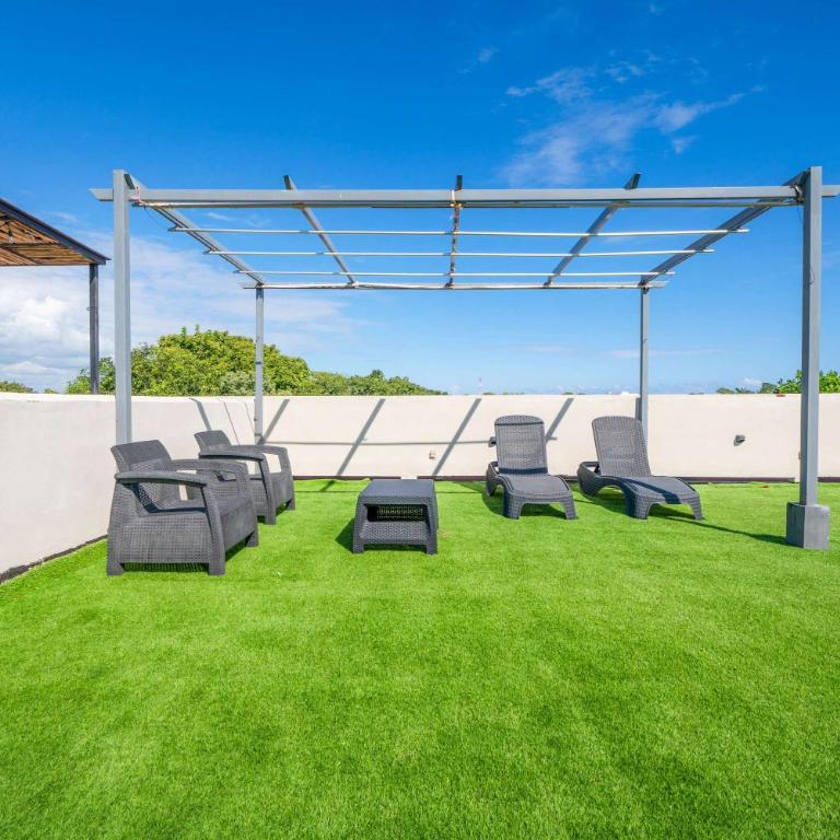 Bamoa 310 - 2BR Condo with Rooftop Pool & Gym - Apartment - 25