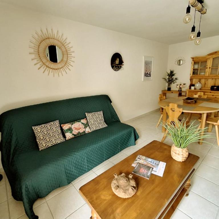 Pretty rare gem in the heart of the village - Appartement - 2