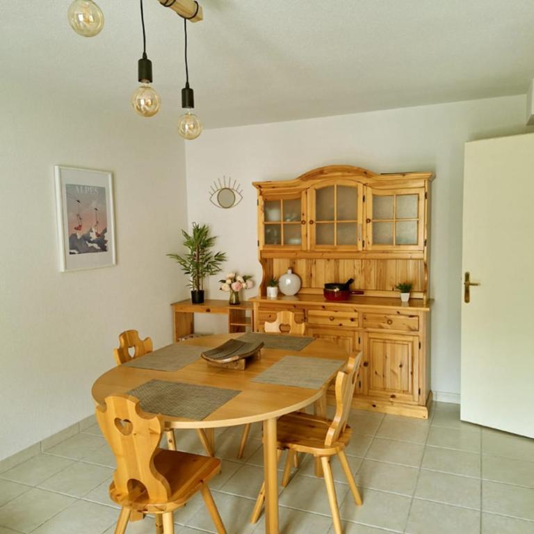 Pretty rare gem in the heart of the village - Appartement - 4