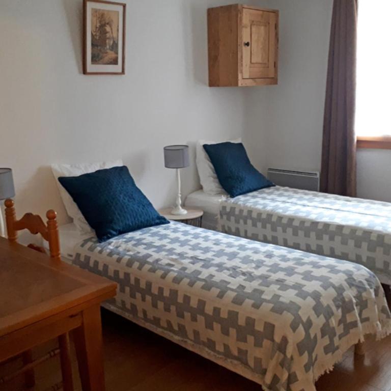 Pretty rare gem in the heart of the village - Appartement - 7