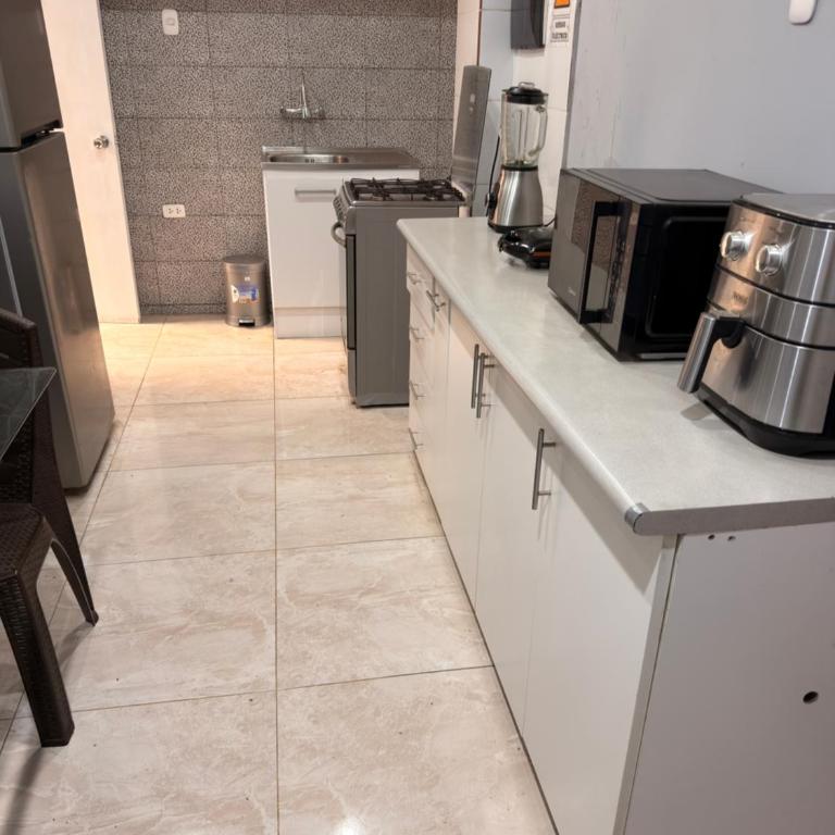 Departamento centrico a una cuadra de la iglesia del papa - One-Bedroom Apartment with Balcony and City View - 10