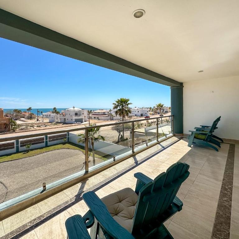Ocean View 2BR Condo with Private Balcony #302 - Apartamento - 16