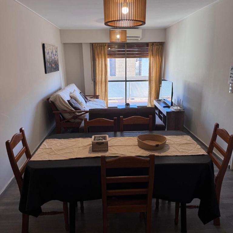 Dpto zona Shopping PATIO OLMOS con balcón - Two-Bedroom Apartment - 3