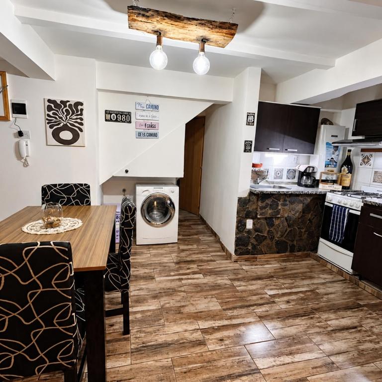 Luminoso departamento PB con asador y Alexa - One-Bedroom Apartment - 9