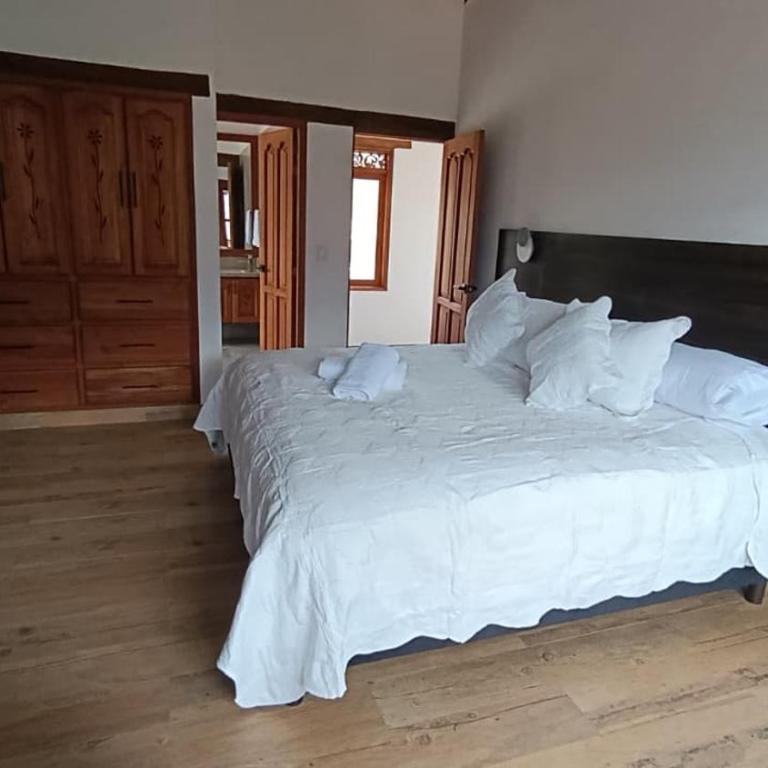 Hotel Terrazas de la Villa - King Room with Spa Bath - 10