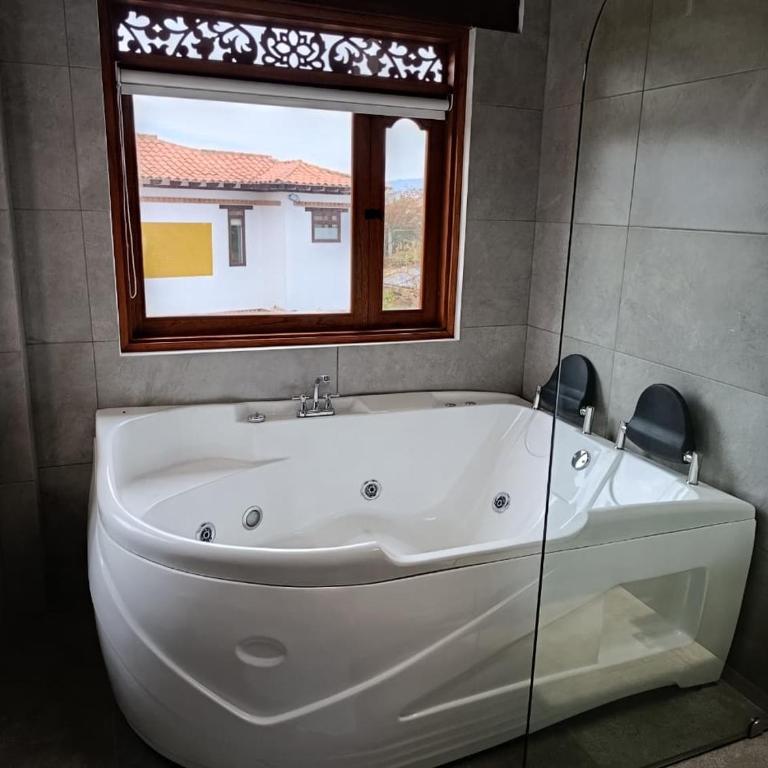 Hotel Terrazas de la Villa - King Room with Spa Bath - 7