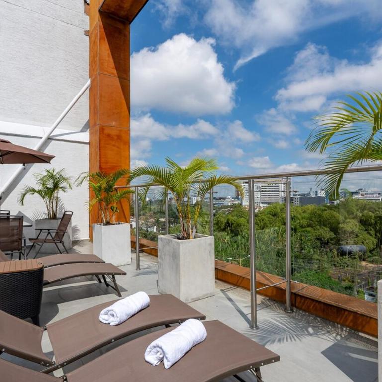 Modern Accommodation with Coworking and Pool - One-Bedroom Apartment - 9