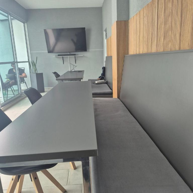 Modern Accommodation with Coworking and Pool - One-Bedroom Apartment - 12