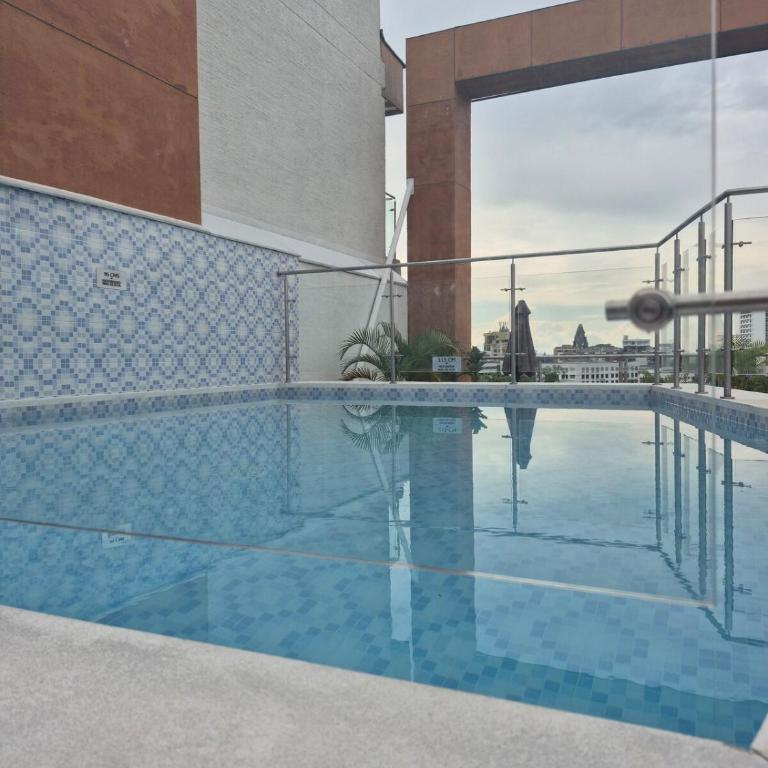 Modern Accommodation with Coworking and Pool - One-Bedroom Apartment - 14