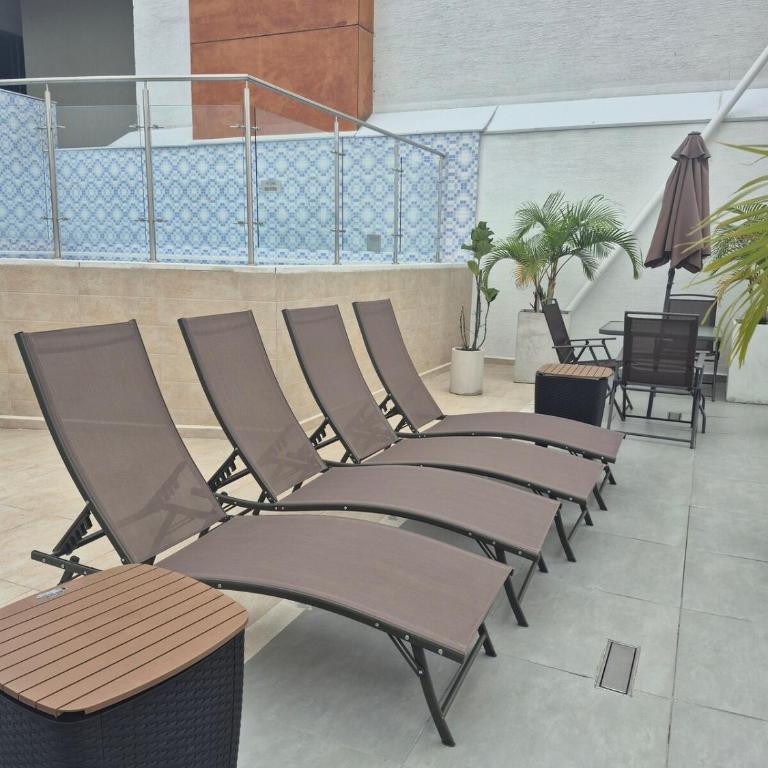 Modern Accommodation with Coworking and Pool - One-Bedroom Apartment - 18