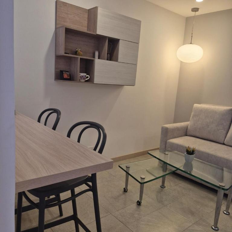 Modern Accommodation with Coworking and Pool - One-Bedroom Apartment - 20