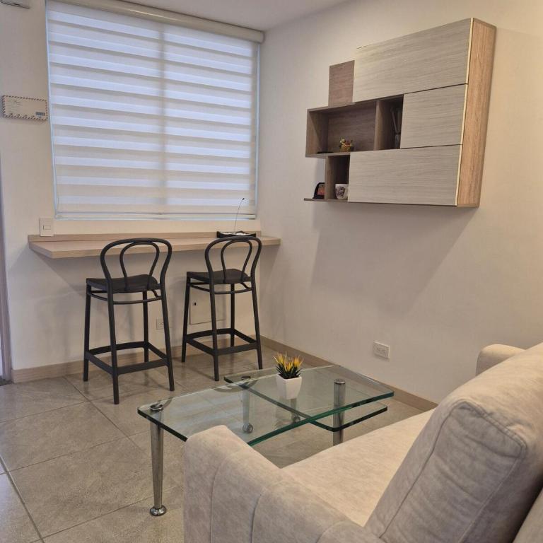 Modern Accommodation with Coworking and Pool - One-Bedroom Apartment - 21