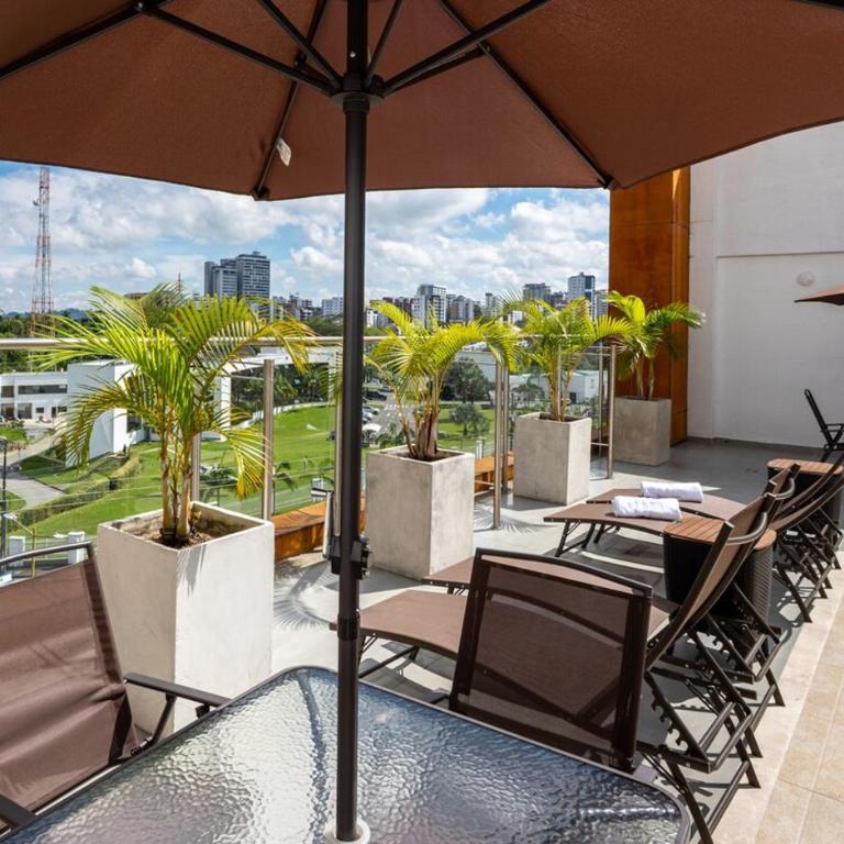 Modern Accommodation with Coworking and Pool - One-Bedroom Apartment - 31
