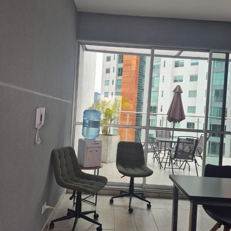 Modern Accommodation with Coworking and Pool - One-Bedroom Apartment - 36
