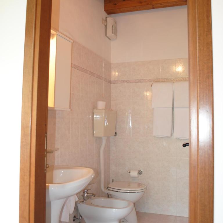Hotel Tiziana Garnì - Camera Tripla - 5
