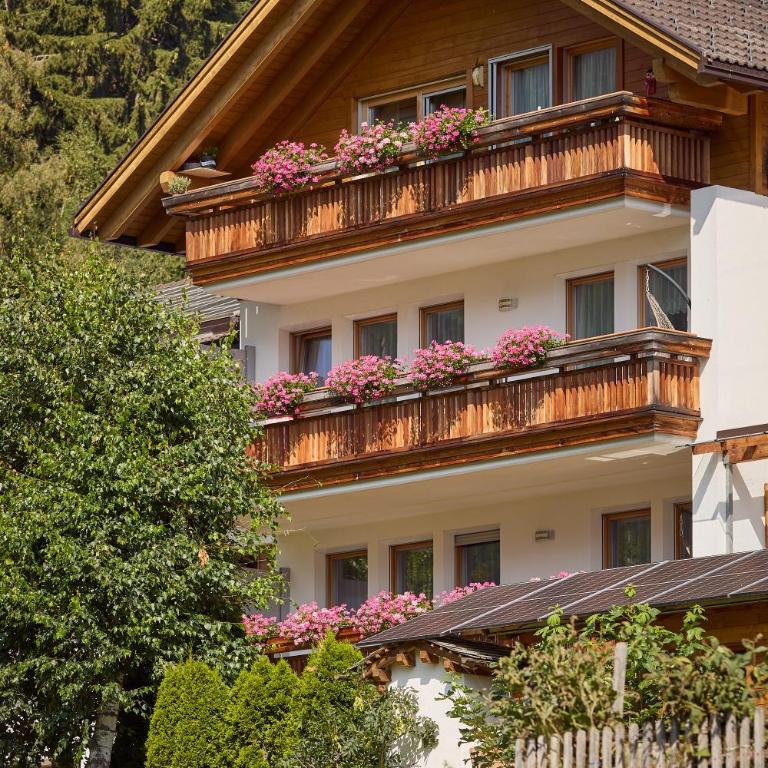 Sonnenschein Panorama Apartments inkl ZIRM-SAUNA, ruhiger Umgebung, reine Luft und BERGPANORAMA - Appartamento con 1 Camera da Letto e Vista Giardino - 1