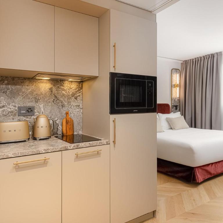 Royal Manotel - Studio Lit King-Size - 4