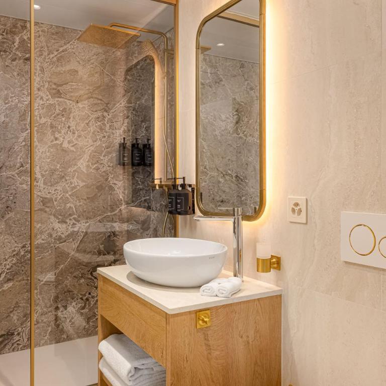 Royal Manotel - Studio Lit King-Size - 3