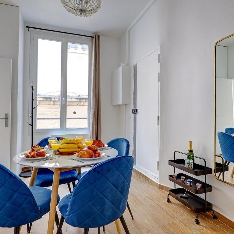 BnBNova - 2BR - Le Marais & Montorgueil - Apartment - 1
