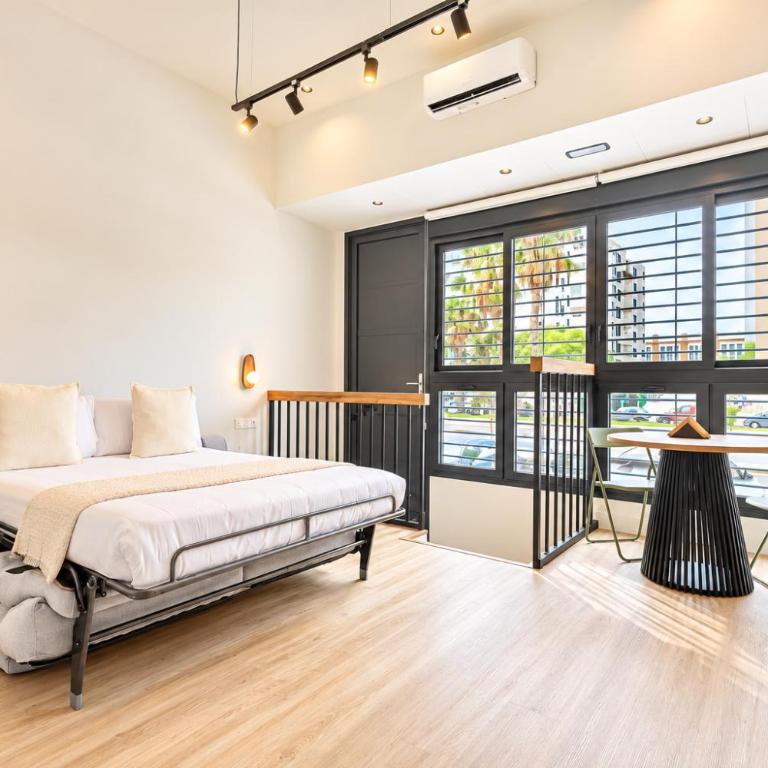 Botanic Suite Málaga Pacifico - Estudio con sofá cama - 1