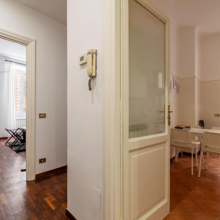 GuestHost - Roomy and Comfy apartment in Rome - Appartamento con 2 Camere da Letto - 17