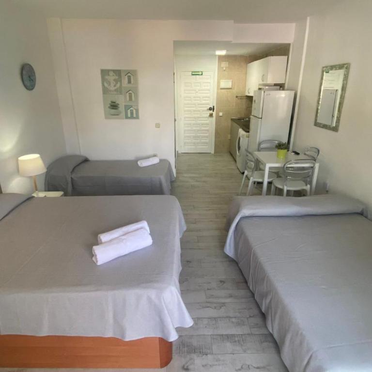Sunny Apartment at Benal Beach Resort 4 Pools, Water Slides Steps from Beach - Apartment - 3